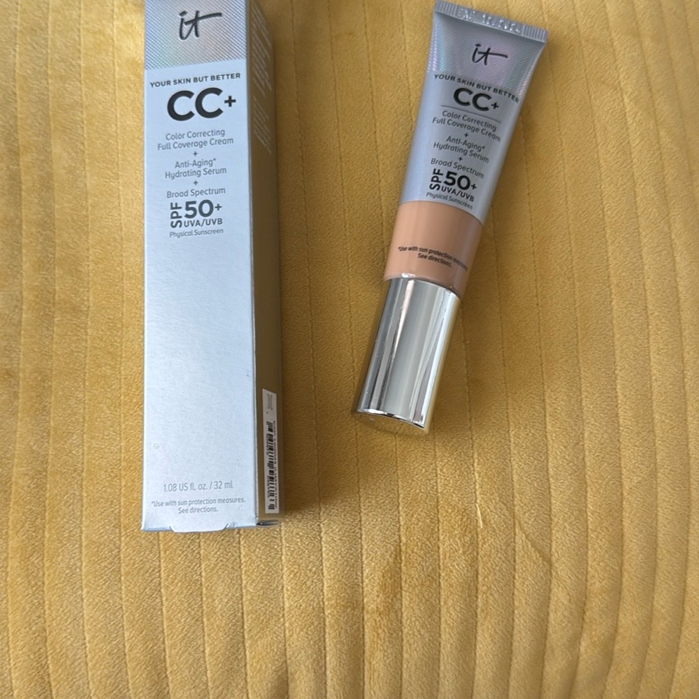 IT Cosmetics CC+ Cream with SPF 50 - Silver and Tan